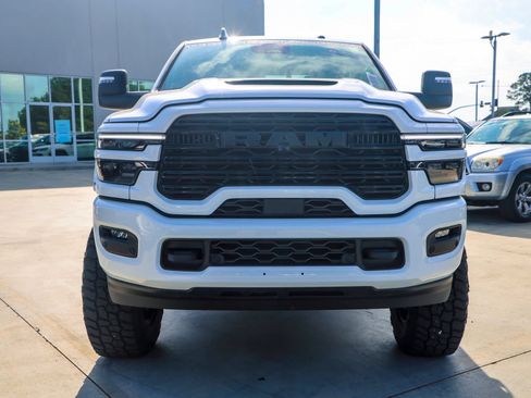 New 2026 RAM 2500 Laramie AWD/4WD image 4
