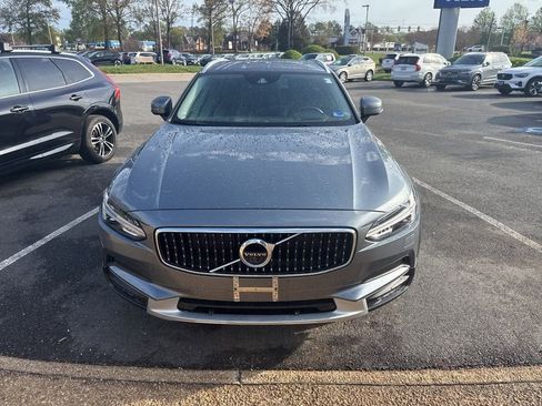 Used 2020 Volvo V90 T6 Cross Country w/ Advanced Package image 2