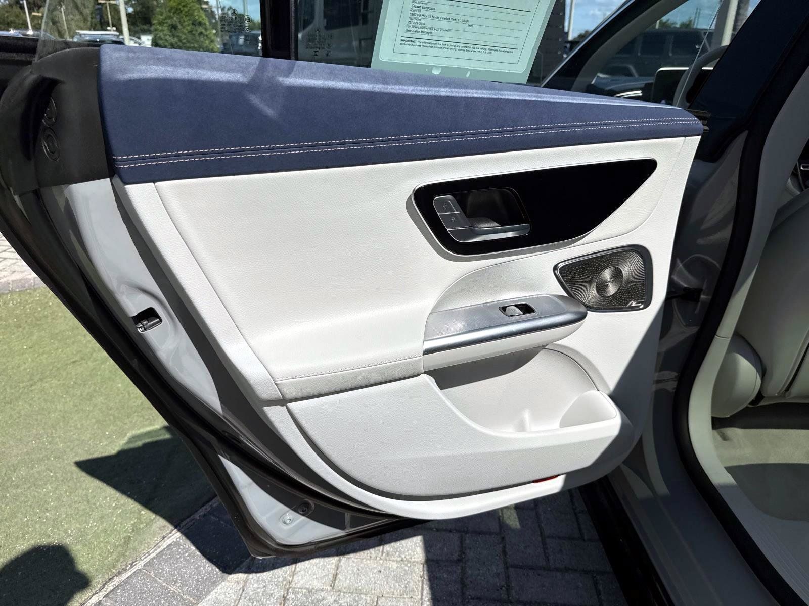 Used 2023 Mercedes-Benz EQE 500 4MATIC Sedan image 11