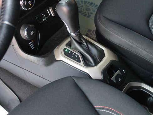 Used 2016 Jeep Renegade 75th Anniversary AWD/4WD image 22