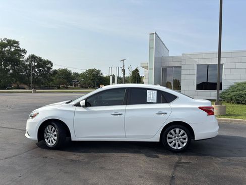 Used 2017 Nissan Sentra SV FWD image 4
