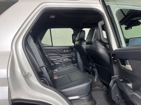 Certified 2025 Toyota 4Runner Limited image 33