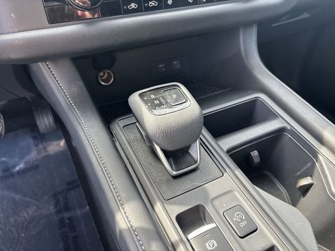 Certified 2025 Nissan Pathfinder S FWD image 26