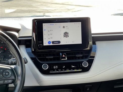 Certified 2024 Toyota Corolla SE image 18