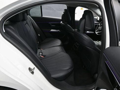 Used 2025 Mercedes-Benz E 350 Sedan image 40