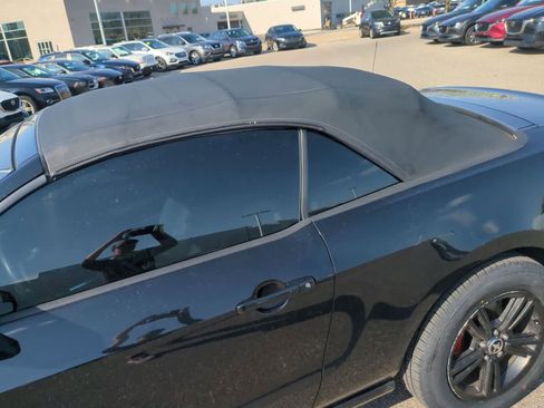 Used 2014 Ford Mustang Convertible RWD image 10