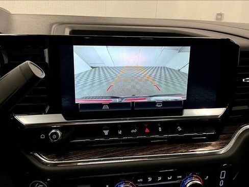 Used 2024 GMC Sierra 3500 SLE w/ SLE Convenience Package AWD/4WD image 29