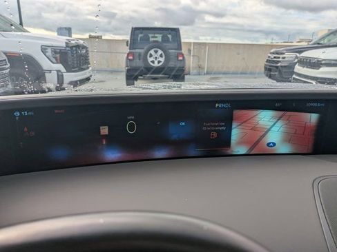 Used 2024 Lincoln Nautilus Premier w/ Equipment Group 102A image 23