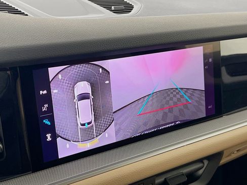 New 2026 Porsche Cayenne image 17