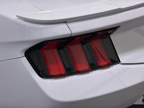 Used 2025 Ford Mustang GT Premium RWD image 17
