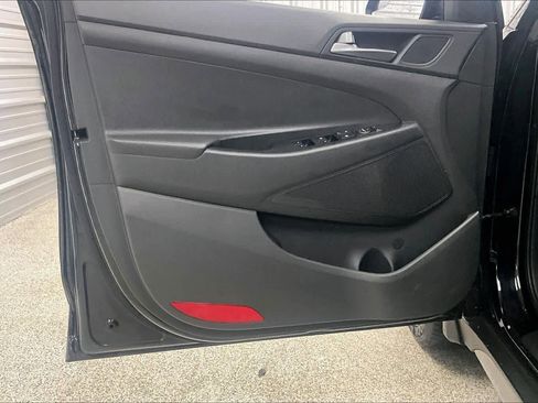 Used 2017 Hyundai Tucson SE image 22