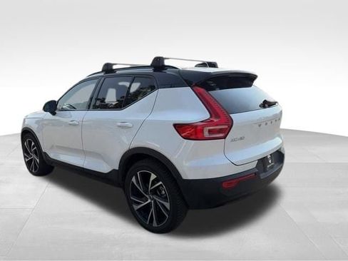 Used 2021 Volvo XC40 T5 R-Design w/ Protection Package AWD/4WD image 4