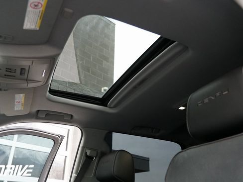 Used 2015 GMC Sierra 2500 Denali w/ Duramax Plus Package image 35