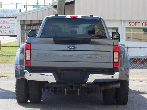 Used 2022 Ford F350 XLT w/ XLT Value Package AWD/4WD image 7
