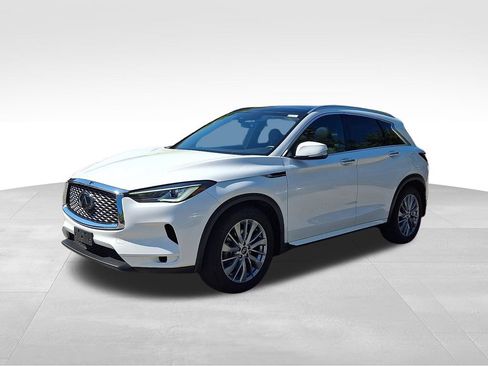 Used 2025 INFINITI QX50 Luxe AWD/4WD image 3