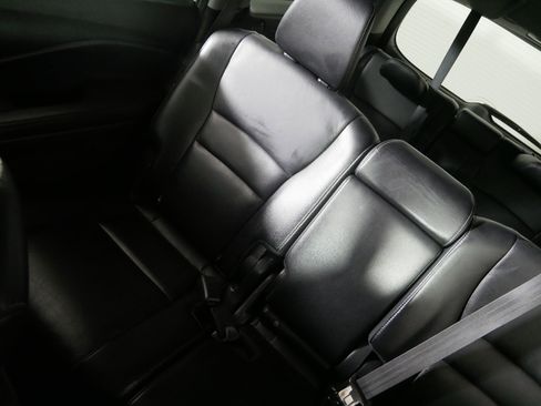 Used 2019 Honda Pilot Touring image 12