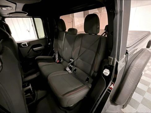 Used 2023 Jeep Gladiator Rubicon w/ Cold Weather Group AWD/4WD image 23