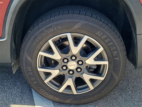 Used 2020 GMC Acadia SLE w/ Driver Convenience Package image 12