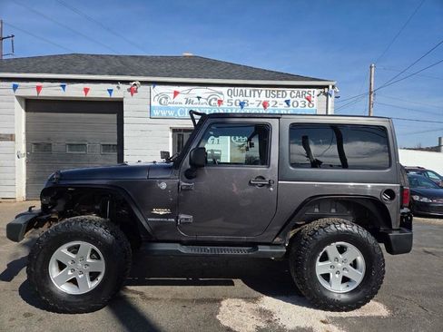 Used 2014 Jeep Wrangler Sahara w/ Connectivity Group AWD/4WD image 2