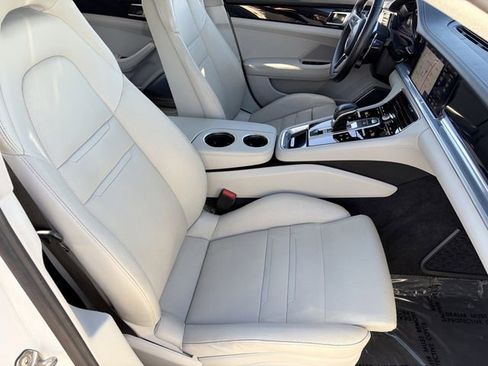Used 2018 Porsche Panamera 4S image 17