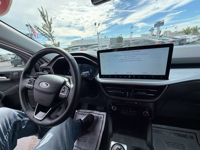 Certified 2025 Ford Escape Platinum AWD/4WD image 39