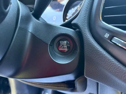 Used 2018 Jeep Compass Latitude w/ Popular Equipment Group AWD/4WD image 19