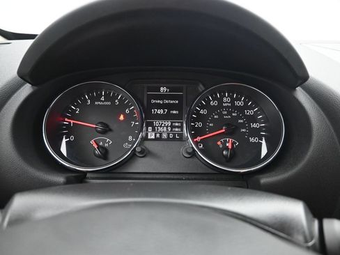 Used 2011 Nissan Rogue SV FWD image 14