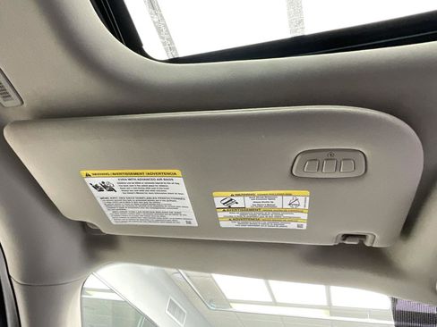 Used 2018 Ford Expedition Platinum image 15