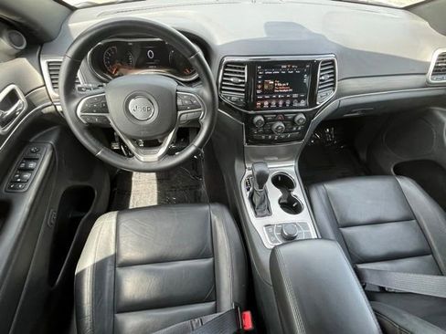 Used 2022 Jeep Grand Cherokee Limited AWD/4WD image 10