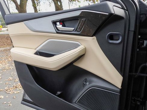 Certified 2023 Acura MDX SH-AWD w/ Technology Package image 12