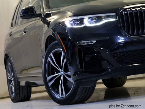 Used 2021 BMW X7 M50i w/ Executive Package image 4