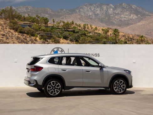 Certified 2025 BMW X1 xDrive28i w/ Convenience Package AWD/4WD image 5