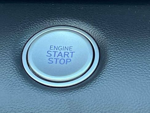 Certified 2023 Hyundai Elantra SEL FWD image 29