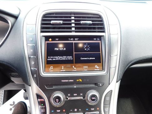 Used 2019 Lincoln Nautilus FWD image 36