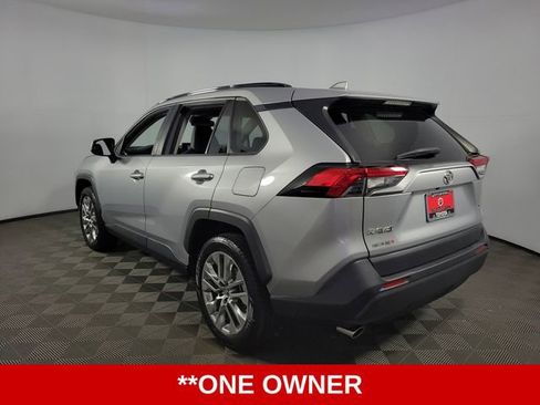 Used 2019 Toyota RAV4 XLE Premium w/ Cold Weather Package FWD image 6