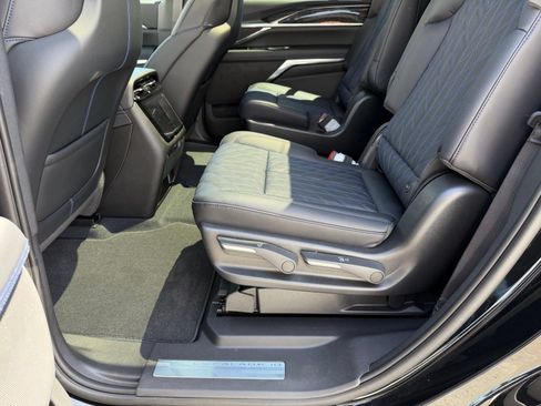 New 2026 Cadillac Escalade IQ Luxury 1 w/ LPO, Floor Liner Package AWD/4WD image 21