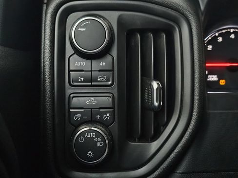 Used 2019 Chevrolet Silverado 1500 W/T w/ WT Convenience Package AWD/4WD image 34