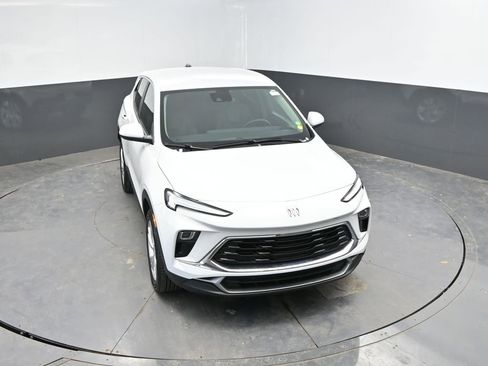 Used 2025 Buick Encore GX Preferred AWD/4WD image 24