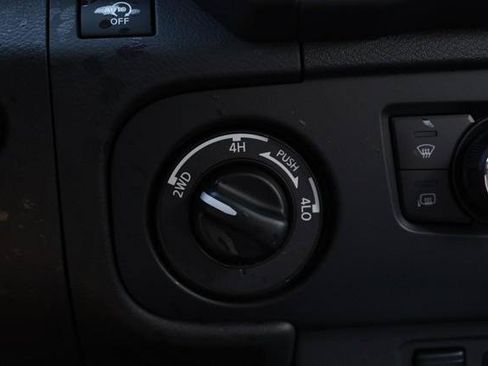 New 2026 Nissan Frontier SV w/ SV Convenience Package AWD/4WD image 15