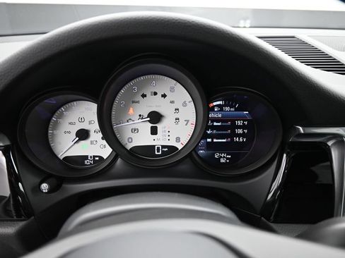 New 2026 Porsche Macan AWD/4WD image 15