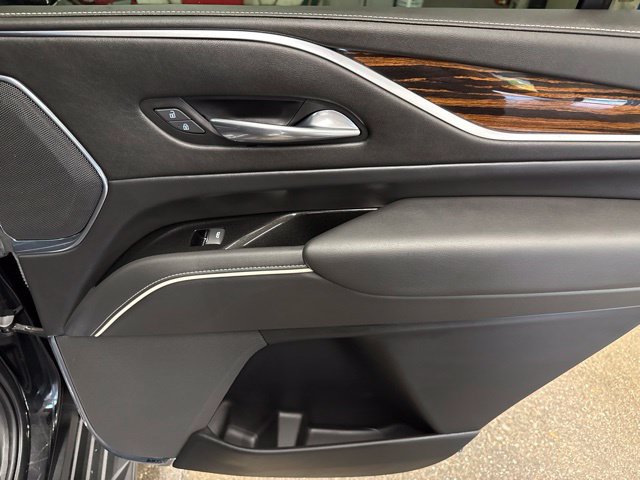 Used 2022 Cadillac Escalade Premium Luxury AWD/4WD image 26