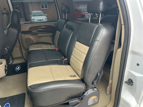 Used 2005 Ford Excursion Eddie Bauer image 29