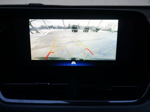 Certified 2025 Chevrolet Trax LT image 18