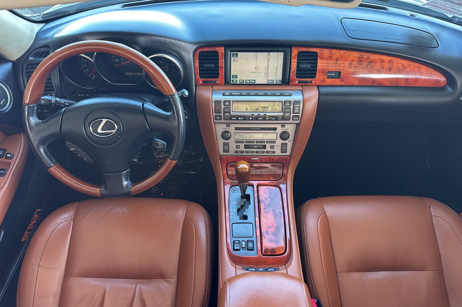 Used 2005 Lexus SC 430 Convertible w/ Preferred Accessory Pkg RWD image 14