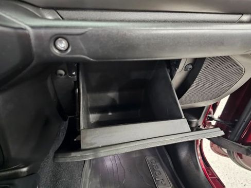 Used 2021 Jeep Gladiator Sport image 23