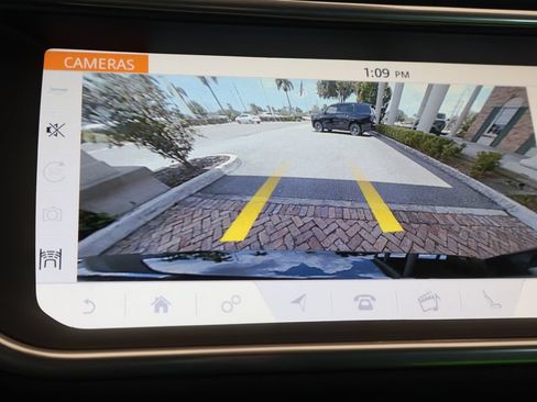 Used 2019 Land Rover Range Rover Evoque HSE Dynamic AWD/4WD image 23