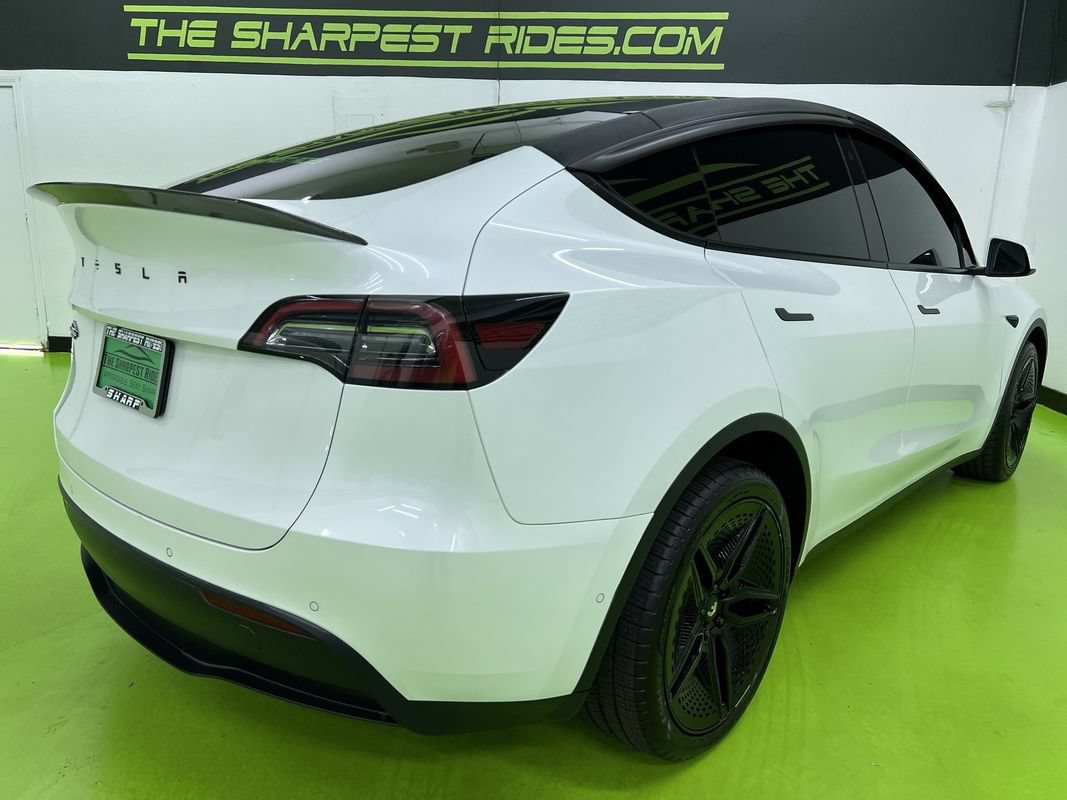 Used 2022 Tesla Model Y Long Range AWD/4WD image 9