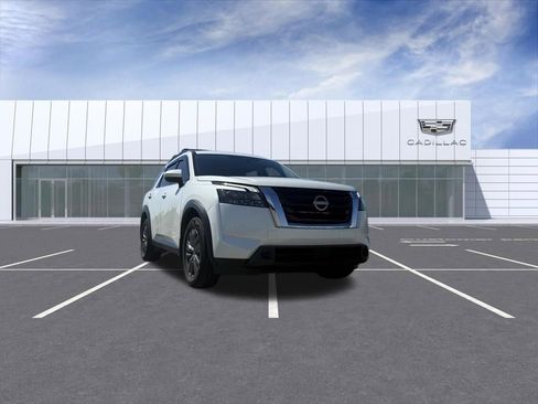 Used 2023 Nissan Pathfinder SV AWD/4WD image 8