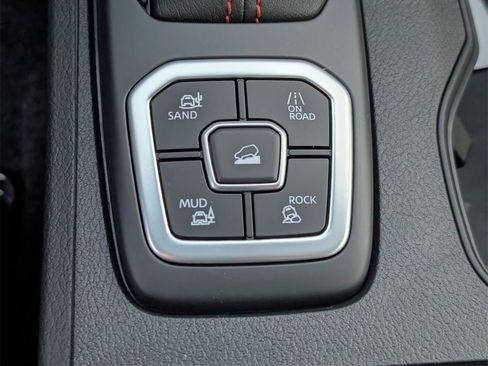 New 2026 Nissan Frontier PRO-4X w/ Pro Premium Package image 18