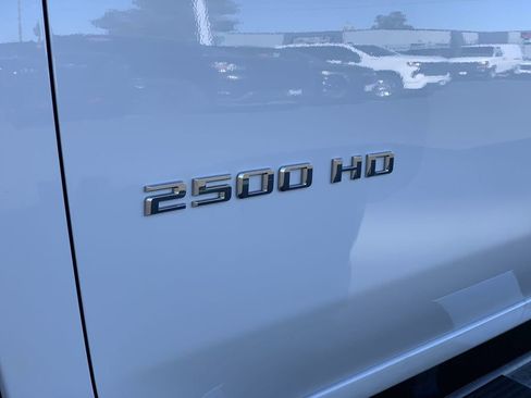 Used 2025 Chevrolet Silverado 2500 LT w/ Convenience Package image 31
